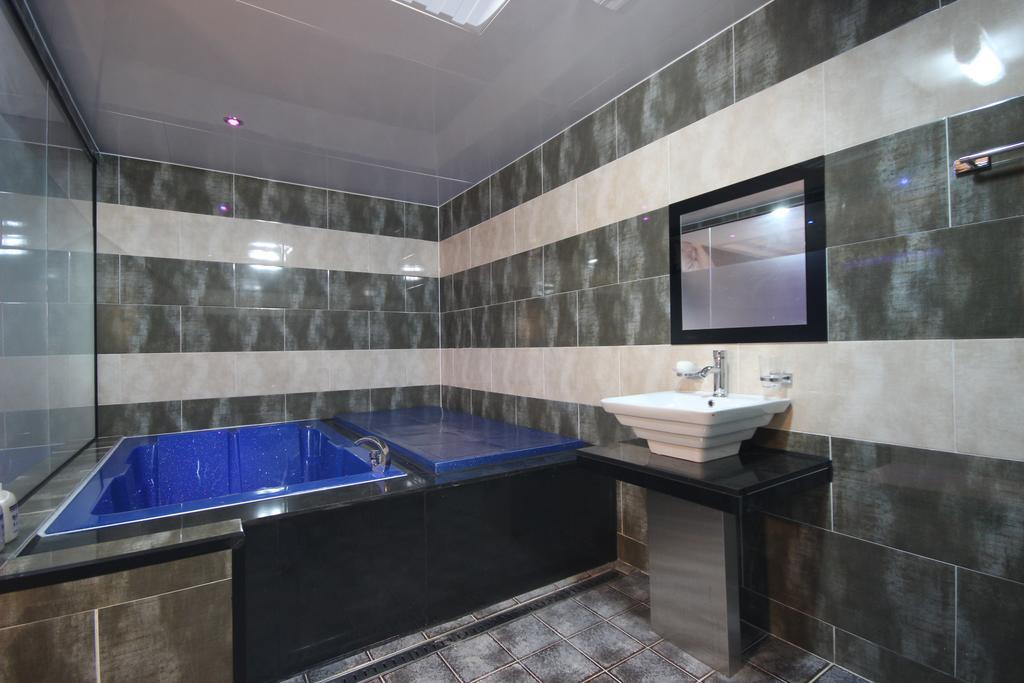 Hotel Well Busan Esterno foto